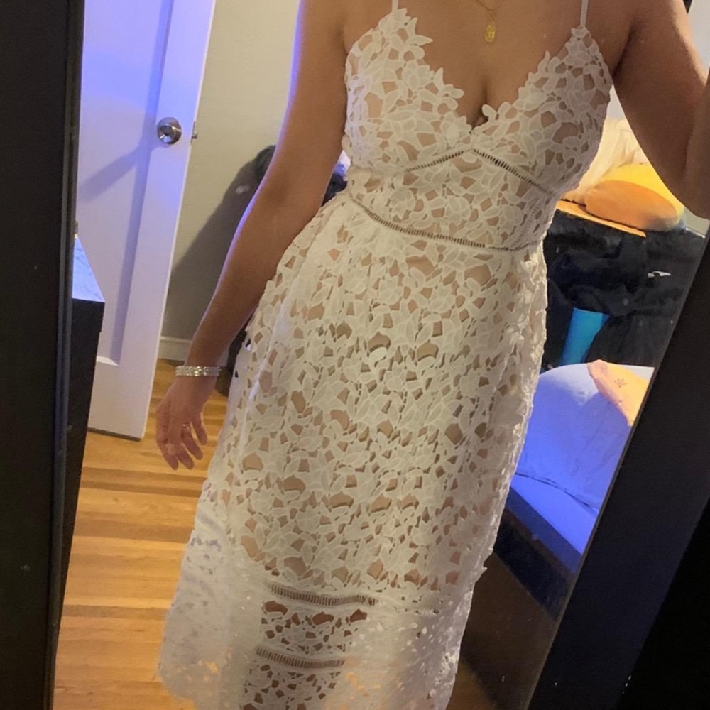 NWOT elegant hallow white lace midi dress